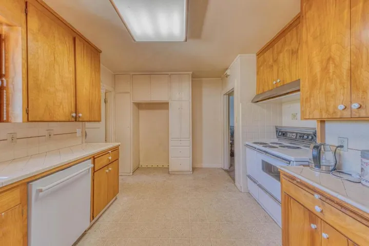 219 Pine Street, Salinas, California 93901
