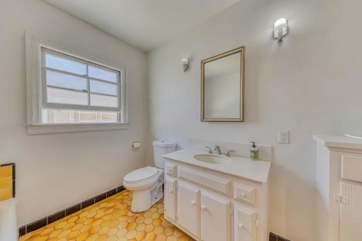 219 Pine Street, Salinas, California 93901