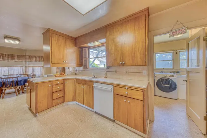 219 Pine Street, Salinas, California 93901