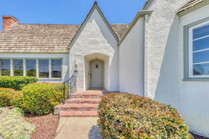 219 Pine Street, Salinas, California 93901