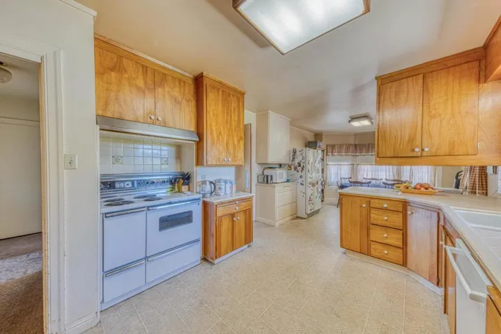 219 Pine Street, Salinas, California 93901