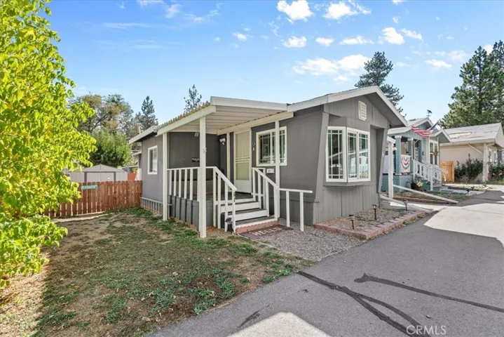 22800 Byron, Crestline, California 92325