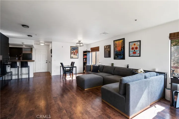 35 Linden 410, Long Beach, California 90802