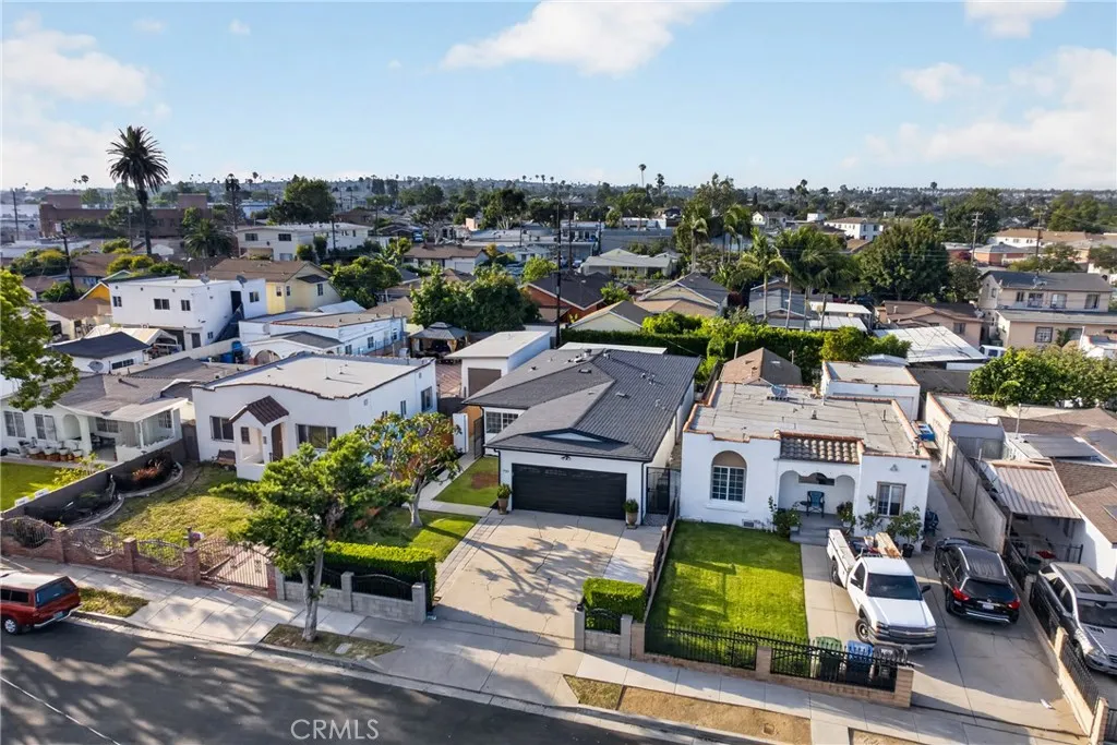 Neighborhood View