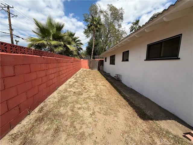 5611 Golondrina Drive, San Bernardino, California 92404