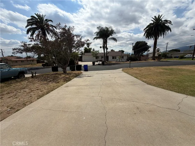 5611 Golondrina Drive, San Bernardino, California 92404