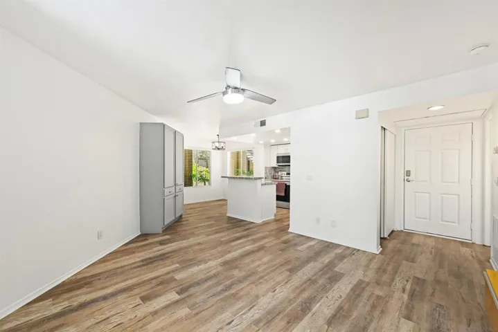 1270 Cleveland M111, San Diego, California 92103