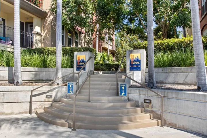 1270 Cleveland M111, San Diego, California 92103