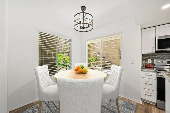 https://zimg.paragon.ice.com/ParagonImages/Property/PA/SDMLS/-525640/11/533/400/4081becf6e1171db78d68c624edd51d6/3/13decf89c0cb73dd1c6a9b4f49a9be33/-525640-7953334b-2218-47cc-81d1-9a18fbf85aea.JPG