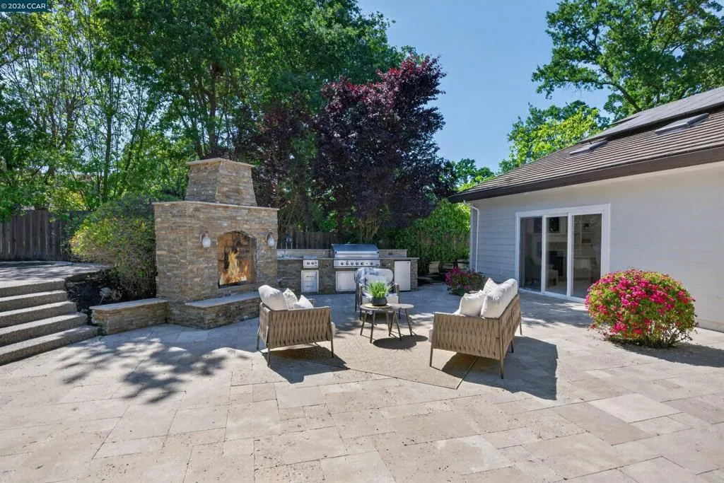 Fire in Fireplace Virtually Added