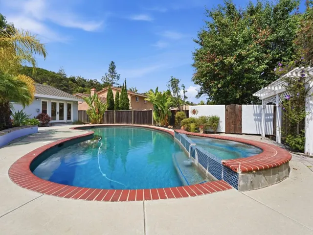 135 Belcrest Drive, Los Gatos, California 95032
