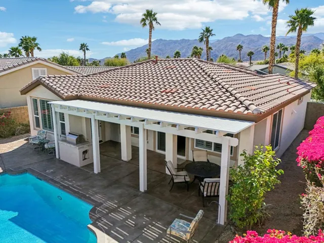 37-web-or-mls-Living Stone Dr-006-1
