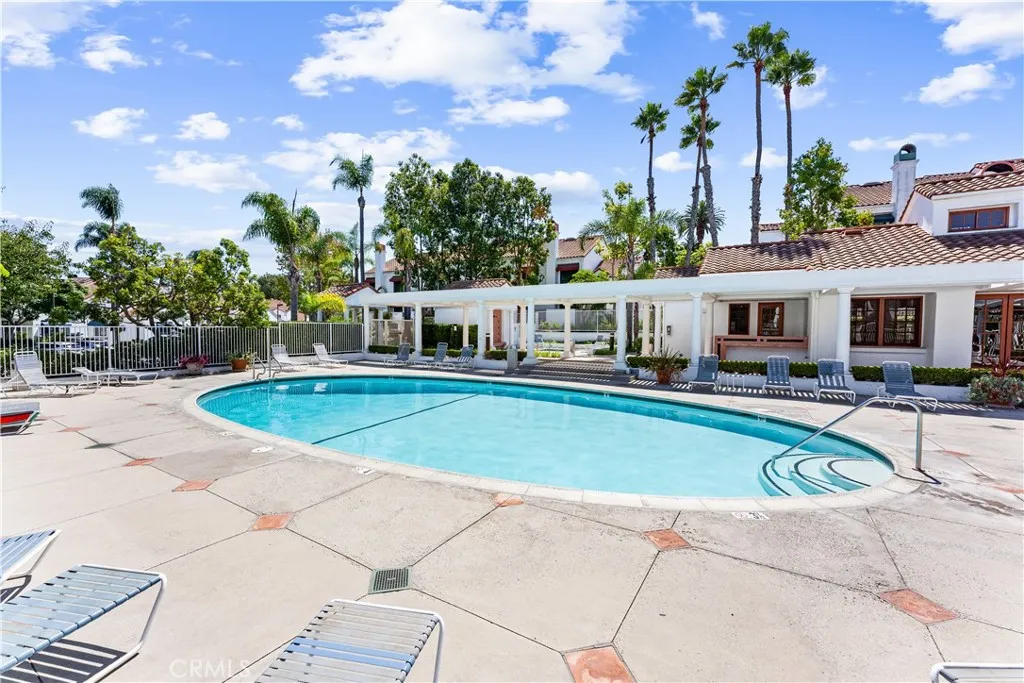 Association pool