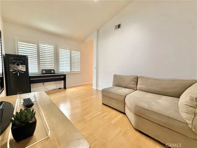 More view of bonus room
