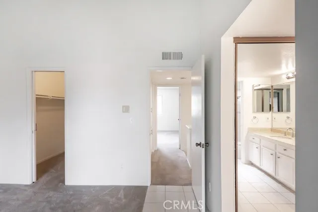 primary bedroom with walking closet