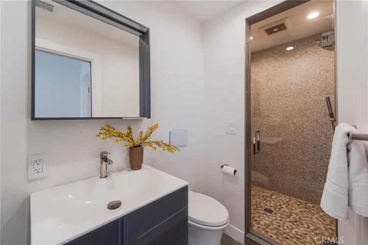 Bathroom on the upper level.