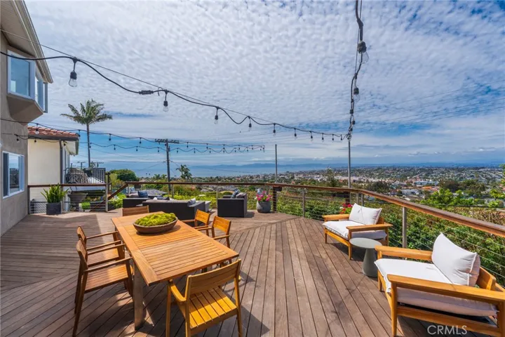 941 Calle Miramar, Redondo Beach, California 90277