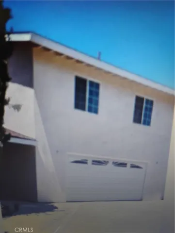 apartment above garage, but garage is not part of rental agrrement