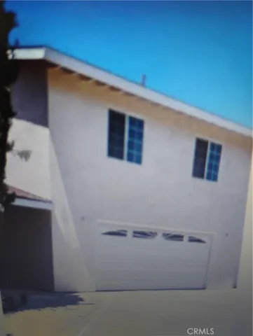 apartment above garage, but garage is not part of rental agrrement