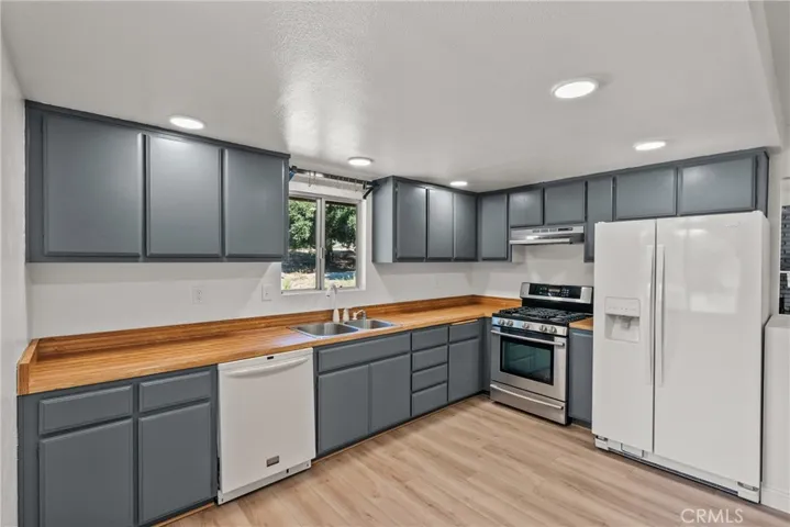 40220 Calle El Clavelito, Green Valley, California 91390