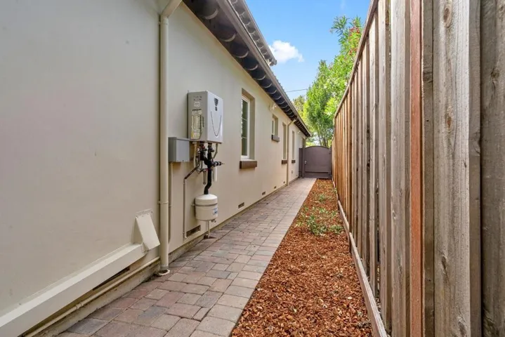 455 Margarita Avenue, Palo Alto, California 94306