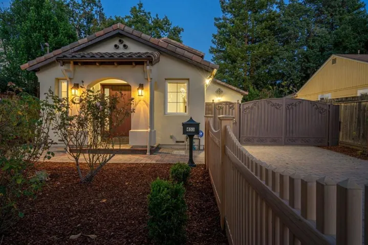 455 Margarita Avenue, Palo Alto, California 94306