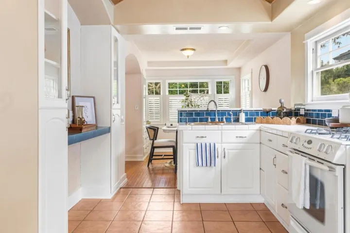 416 Sinex Avenue, Pacific Grove, California 93950