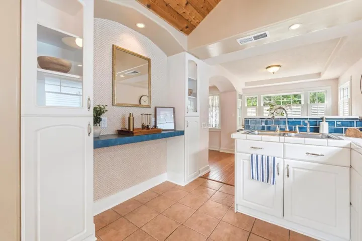 416 Sinex Avenue, Pacific Grove, California 93950