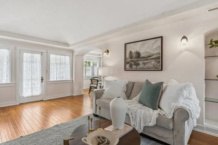 416 Sinex Avenue, Pacific Grove, California 93950