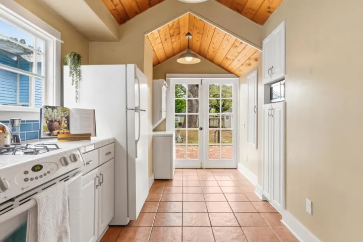 416 Sinex Avenue, Pacific Grove, California 93950