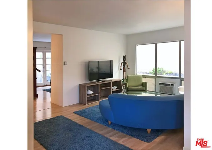 Living Rm