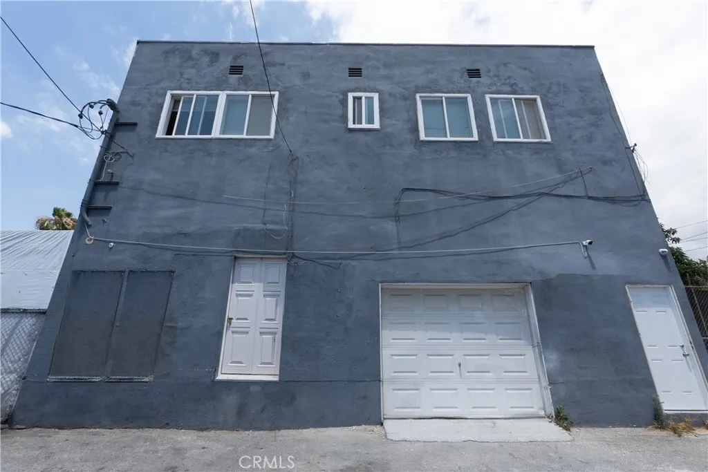  Garage + Residential Entry