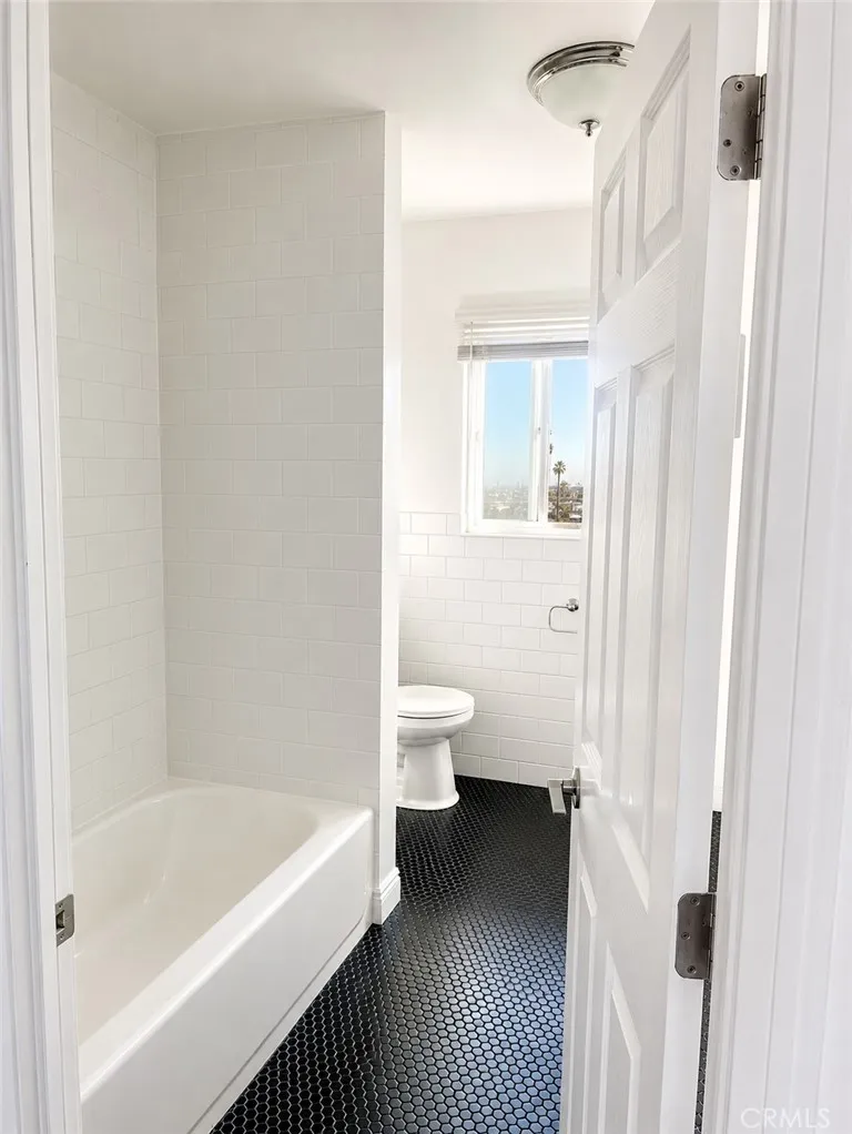 2 bed + 1 bath Unit