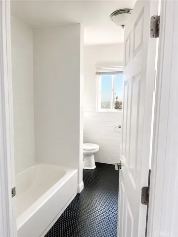 2 bed + 1 bath Unit