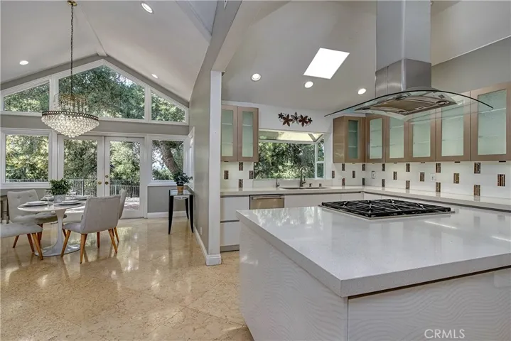 Kitchen & Breakfast Nook