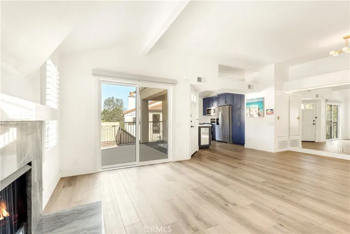 Entryway/Living Room