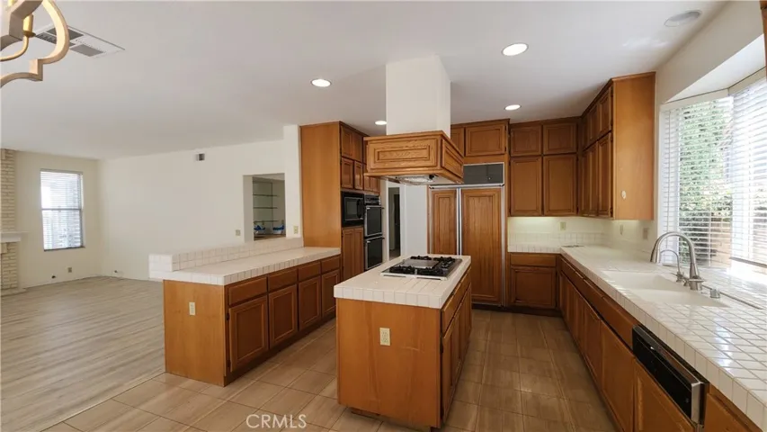 2162 Ventia, Tustin, California 92782