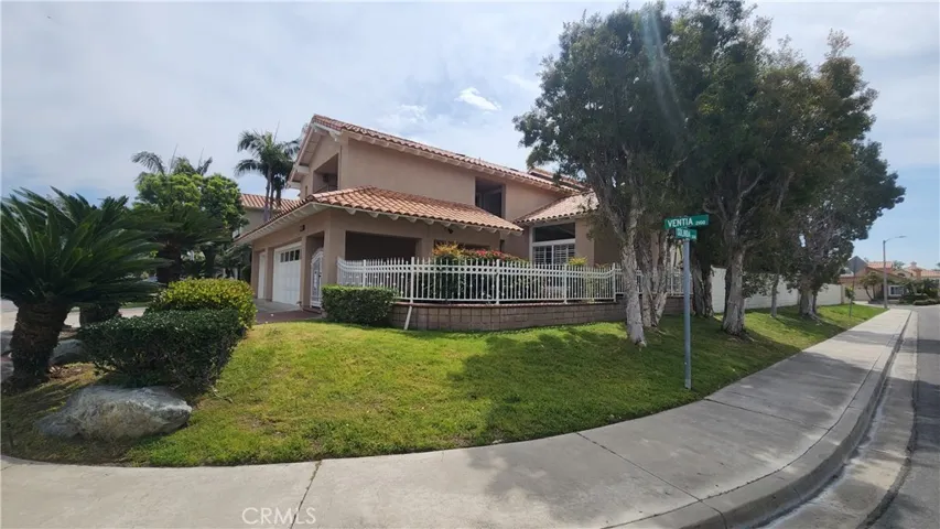 2162 Ventia, Tustin, California 92782