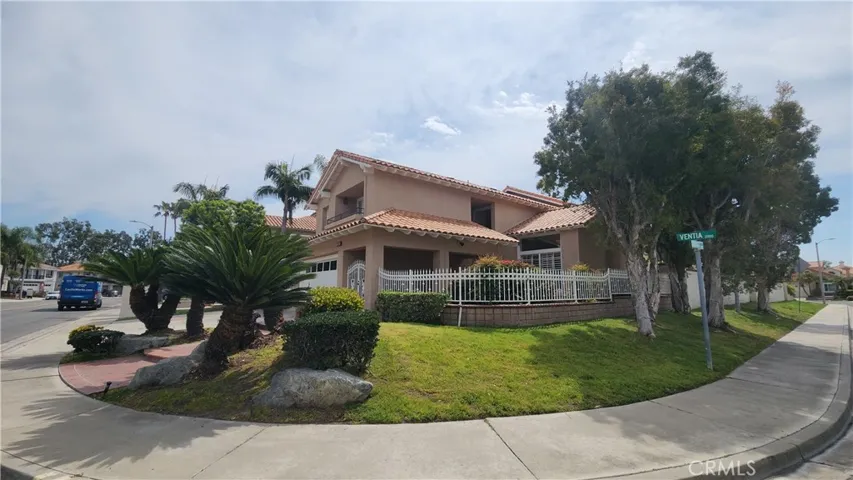 2162 Ventia, Tustin, California 92782