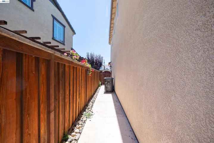 18628 Delta Ct, Lathrop, California 95330