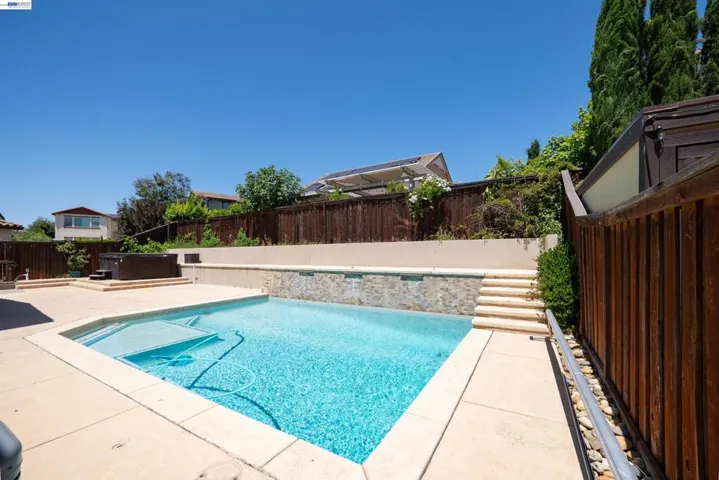 18628 Delta Ct, Lathrop, California 95330