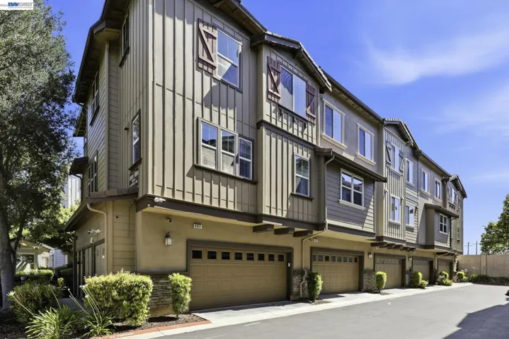 6951 N Mariposa Ln, Dublin, California 94568