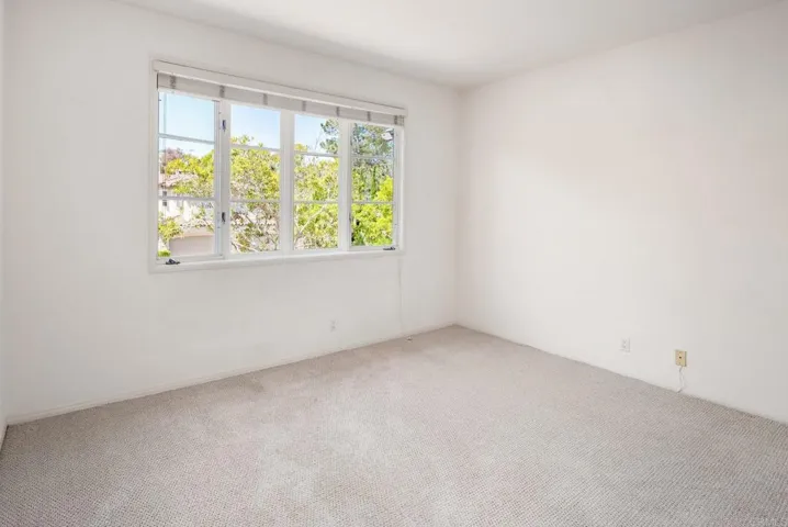 9618 Claiborne Square, La Jolla, California 92037