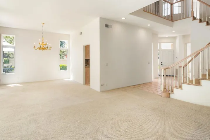 9618 Claiborne Square, La Jolla, California 92037