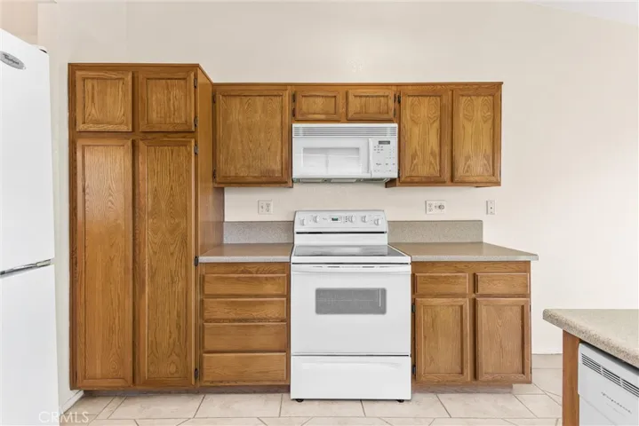 10715 Cherry Hills, Cherry Valley, California 92223