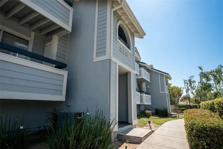 26873 Claudette St. 112, Canyon Country, California 91351