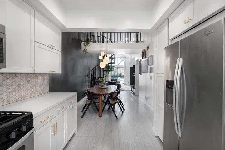 26873 Claudette St. 112, Canyon Country, California 91351