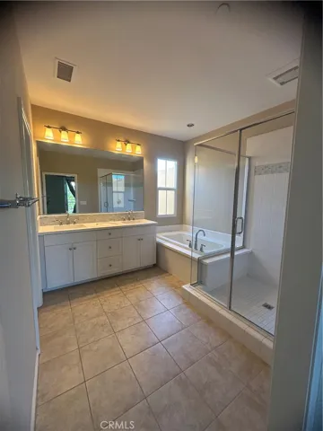 206 Rodeo, Irvine, California 92602
