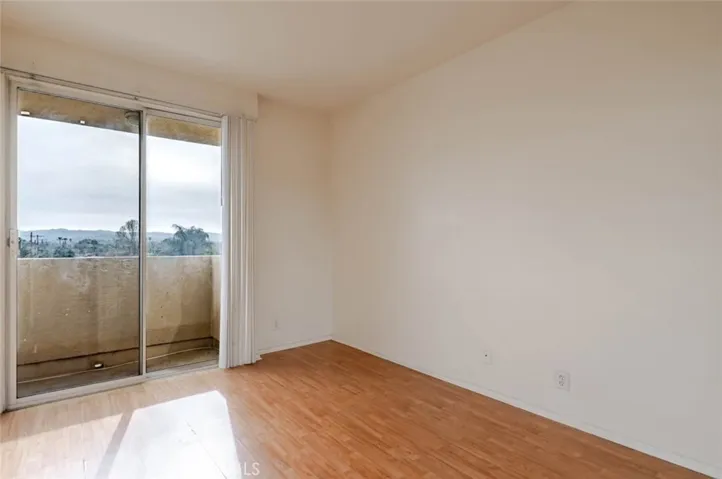 19350 Sherman Way 210, Reseda, California 91335