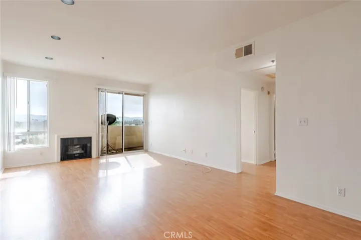19350 Sherman Way 210, Reseda, California 91335